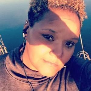 Meet your Posher, Candi